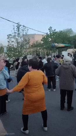 Acid GIFs, May 17 (25 gifs) Acid GIFs, May 17 (25 gifs)