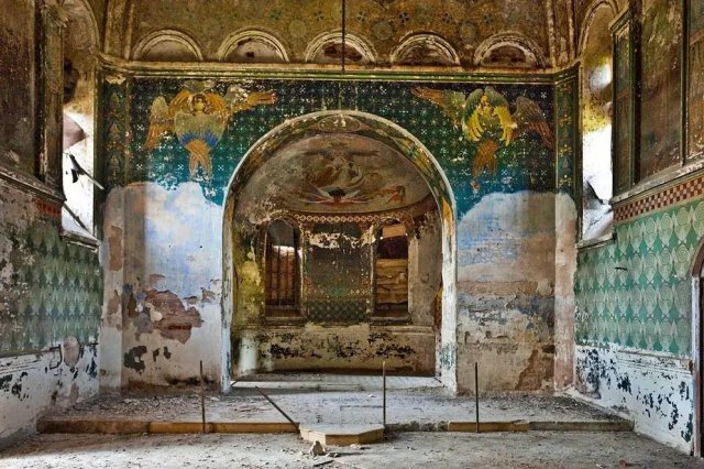 Beautiful Abandoned Places (20 pics)