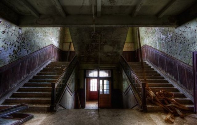 Beautiful Abandoned Places (20 pics)