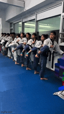 Acid GIFs, May 20 (25 gifs) Acid GIFs, May 20 (25 gifs)