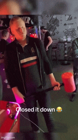 Acid GIFs, May 20 (25 gifs) Acid GIFs, May 20 (25 gifs)