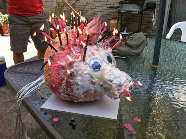 Crazy Birthday Cakes (16 pics)