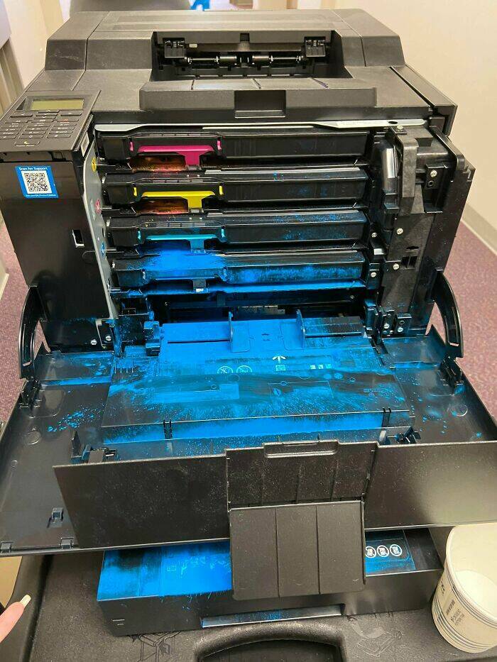 Horror For Technical Support Employees (23 pics)