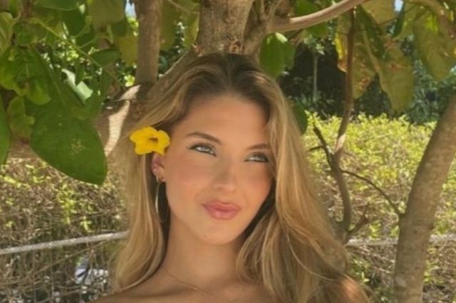 Girls With Tan Lines (29 pics)