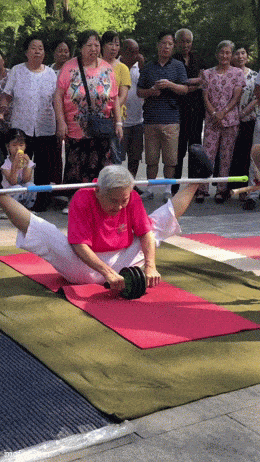 Acid GIFs, June 3 (25 gifs)