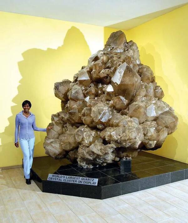 Giant Things (16 pics)