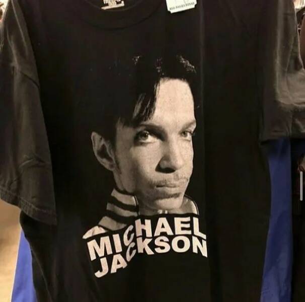 Weird Finds In Thrift Shops (16 pics)