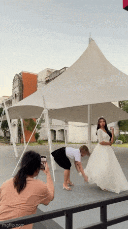 Acid GIFs, June 4 (25 gifs) Acid GIFs, June 4 (25 gifs)