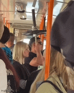 Acid GIFs, June 4 (25 gifs) Acid GIFs, June 4 (25 gifs)
