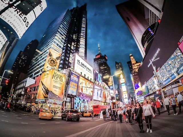 Navigating the City that Never Sleeps: A Complete Guide to Women in New York
