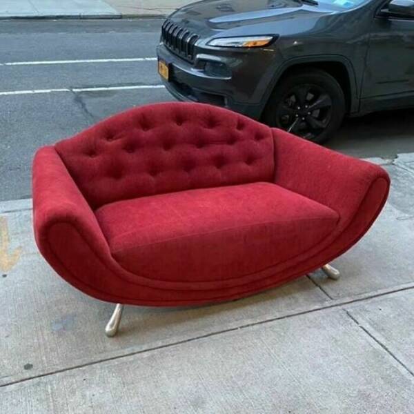 Cool Roadside Finds (25 pics)