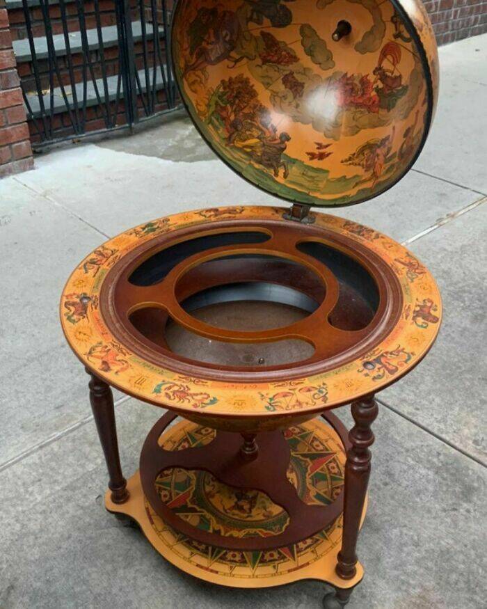Cool Roadside Finds (25 pics)