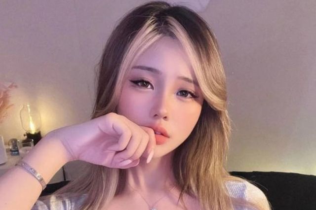 Asian Girls (47 pics)