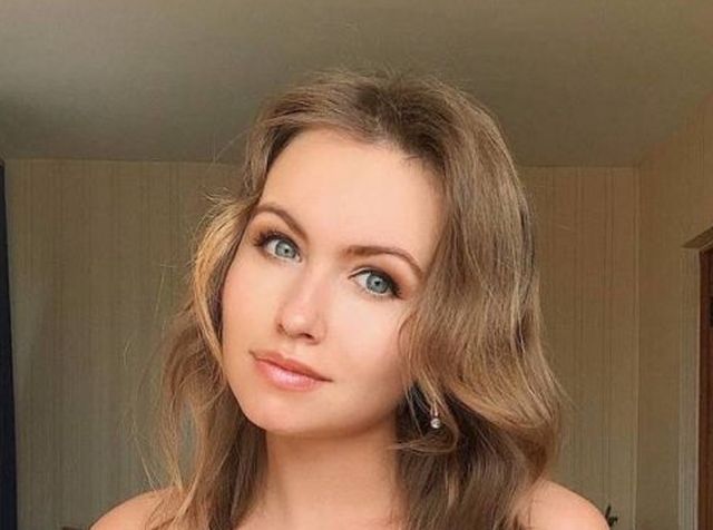 Braless Girls (47 pics)