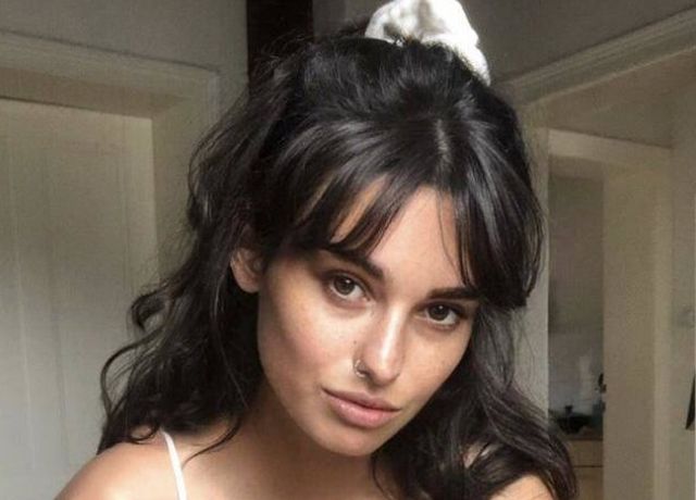 Braless Girls (30 pics)
