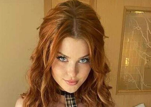 Redhead Girls (29 pics)