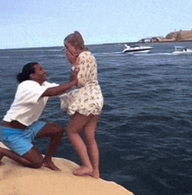 Acid GIFs, July 1 (25 gifs)