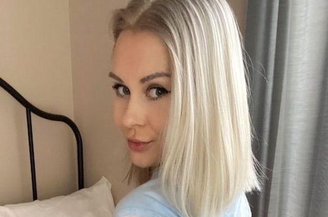Braless Girls (26 pics)