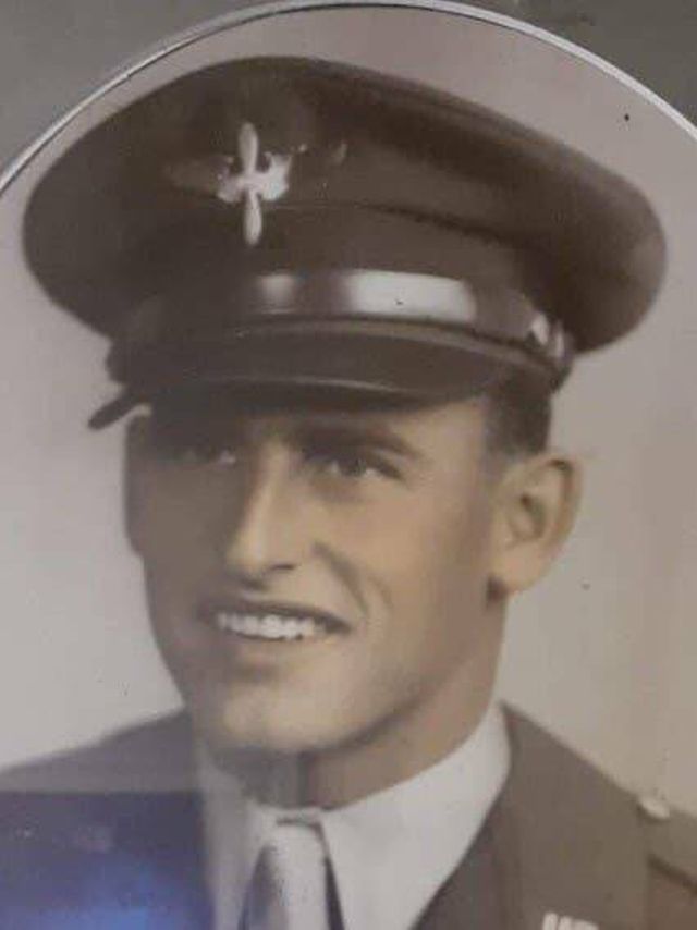 People Share Beautiful Photos From The Past (21 pics)
