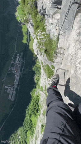 Acid GIFs, July 12 (25 gifs) Acid GIFs, July 12 (25 gifs)