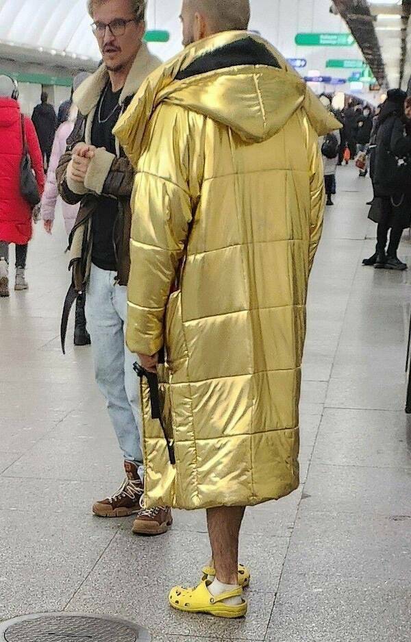 Unexpected Meetings In The Subway (16 pics)