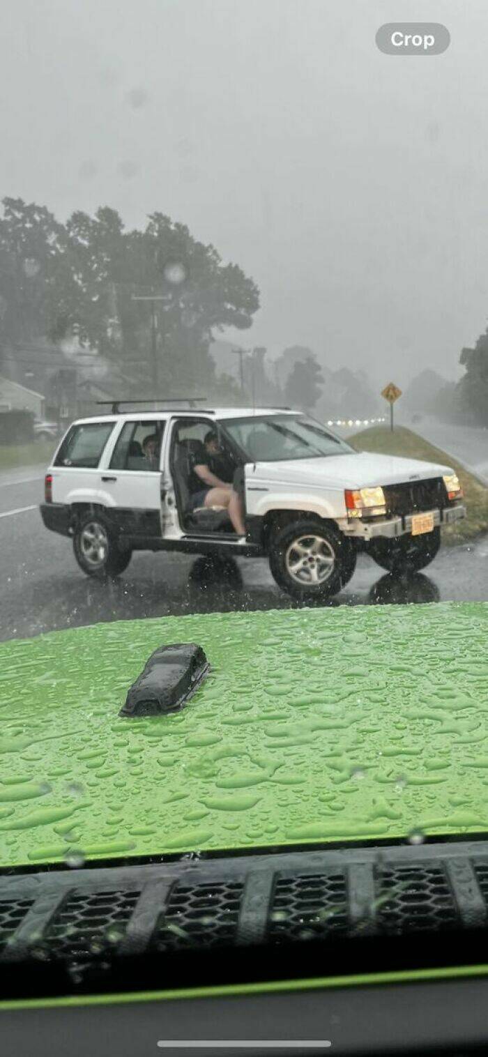 What Is Going On Here? (22 pics)