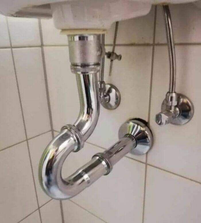 What Is Going On Here? (22 pics)