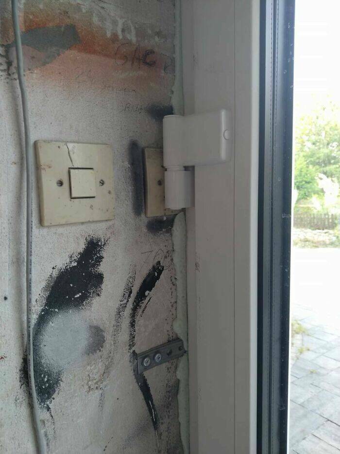 What Is Going On Here? (22 pics)