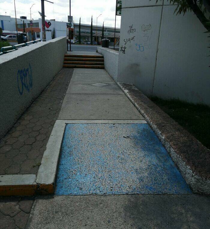 Construction Fails (17 pics)