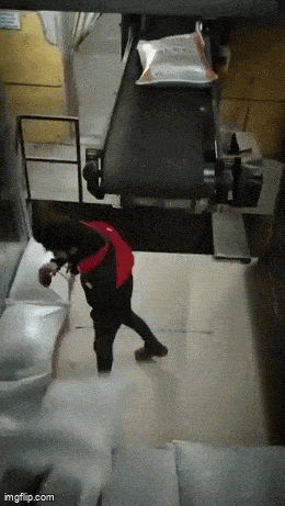 Acid GIFs, July 19 (25 gifs) Acid GIFs, July 19 (25 gifs)