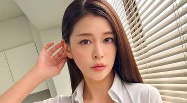 Asian Girls (25 pics)