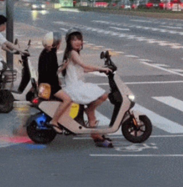Acid GIFs, July 26 (25 gifs)