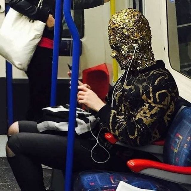 Strange People In The Subway (31 pics)
