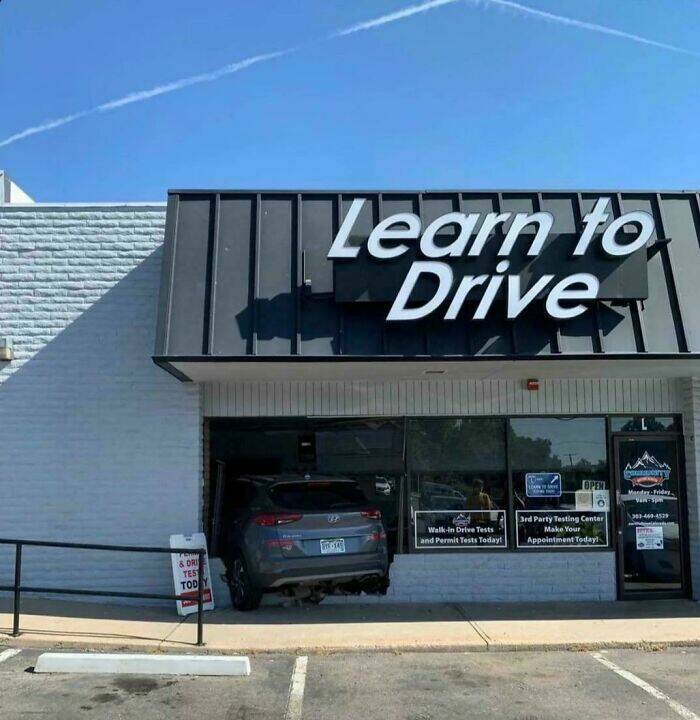 Funny Signs (17 pics)