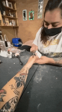 Acid GIFs, August 1 (25 gifs) Acid GIFs, August 1 (25 gifs)