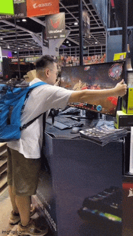 Acid GIFs, August 1 (25 gifs) Acid GIFs, August 1 (25 gifs)