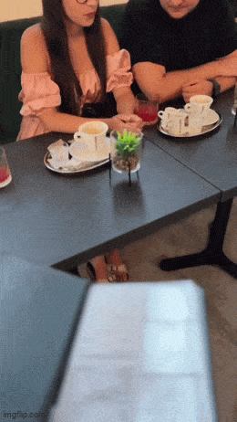 Acid GIFs, August 2 (25 gifs) Acid GIFs, August 2 (25 gifs)