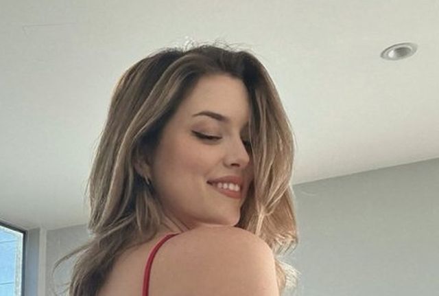 Girls In Lingerie (30 pics)
