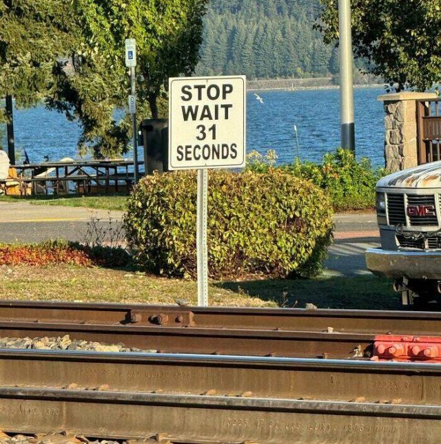 Funny Signs (18 pics)