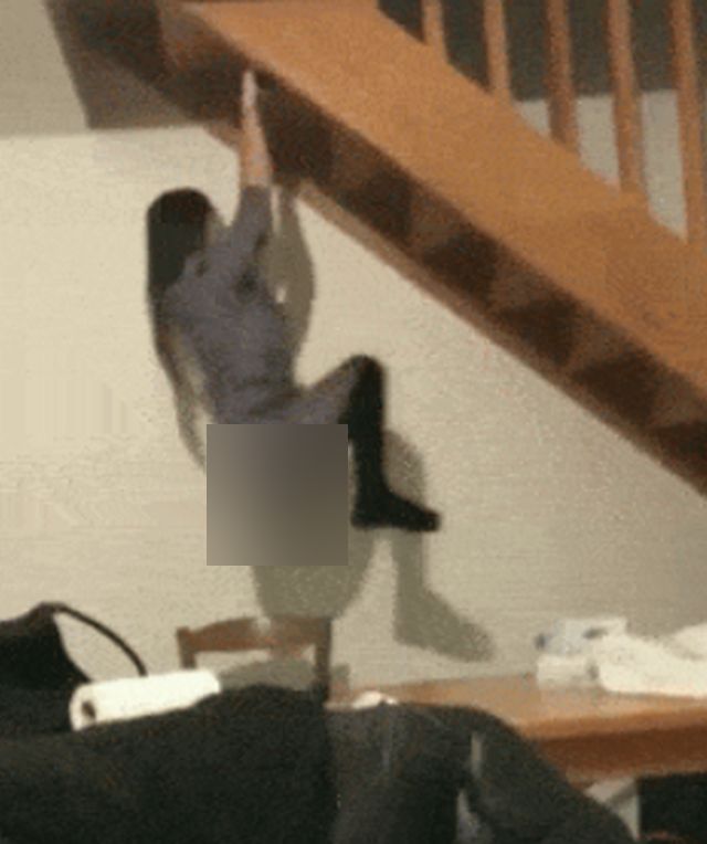 Acid GIFs, August 16 (25 gifs)