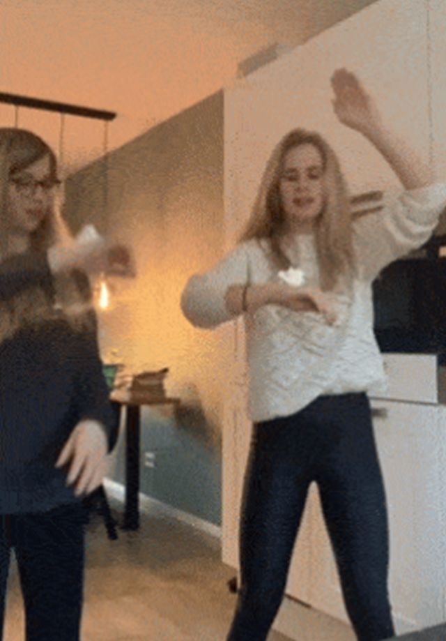 Acid GIFs, August 20 (25 gifs)