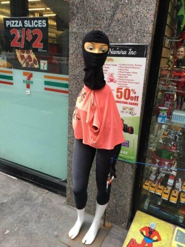 What Is Going On Here? (20 pics)