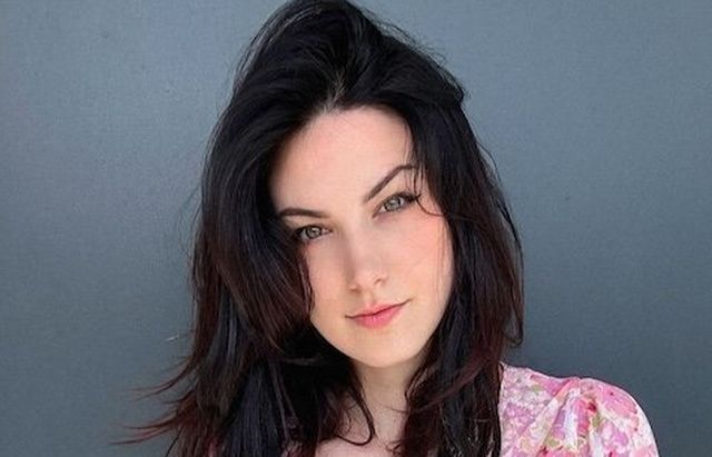 Braless Girls (28 pics)
