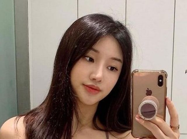 Asian Girls (33 pics)