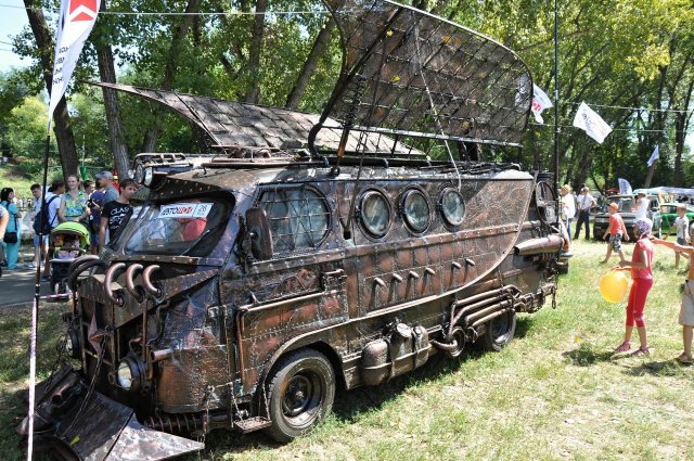 Crazy Cars (18 pics)