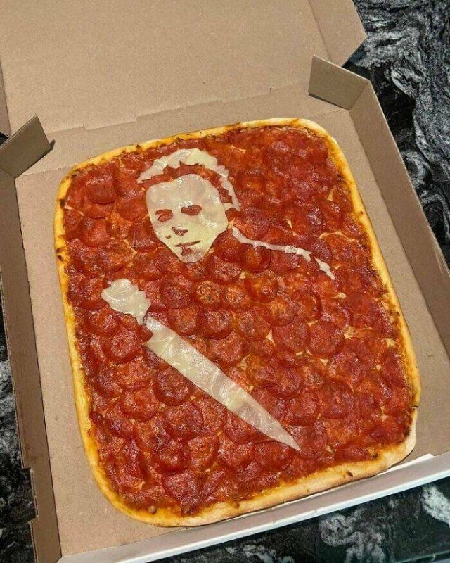 Crazy And Funny Pizzas (23 pics)