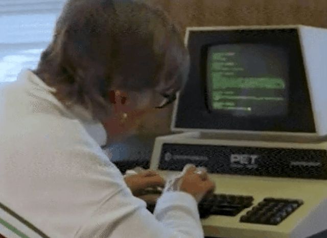 Memories Of The Old Internet (15 gifs)