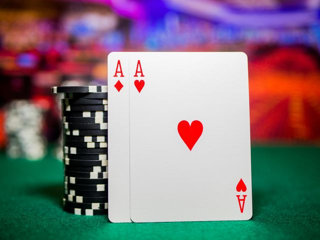 Poker vs Video Poker: Which Offers Bigger Wins?