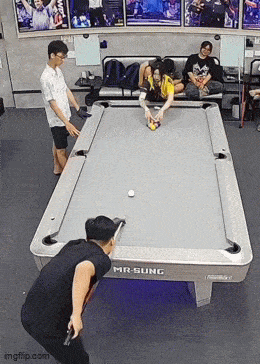 Acid GIFs, October 2 (25 gifs) Acid GIFs, October 2 (25 gifs)