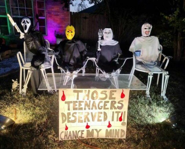 Cool Halloween Decorations (15 pics)